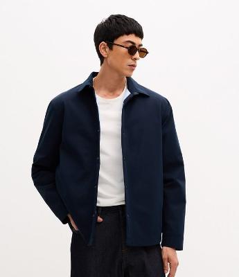 Jaqueta Impermeável com Fechamento por Botões