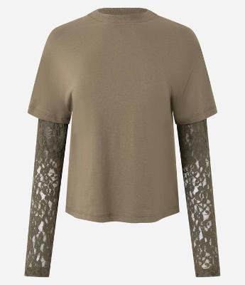 Camiseta com Manga Longa em Renda Sobreposta