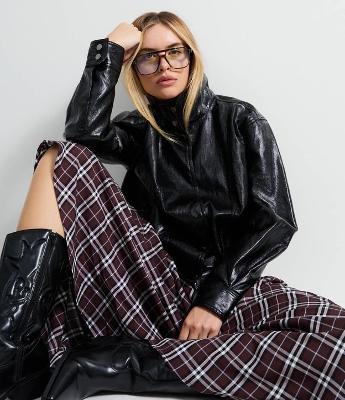 Jaqueta Bomber Pesada em PU com Punhos Ajustados