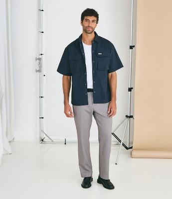 Calça Slim Comfort Alfaiatada e com Padronagem Espinha de Peixe