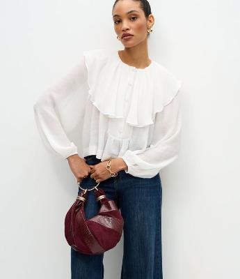 Blusa em Viscose com Babados e Manga Bufante