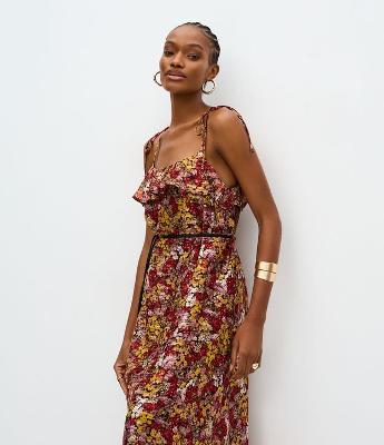 Vestido Longo Estampado com Babados no Decote