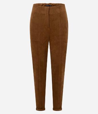 Calça Skinny em Suede com Barra Dobrada