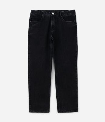 Calça Jeans Reta com Bolso e Fechamento em Zíper