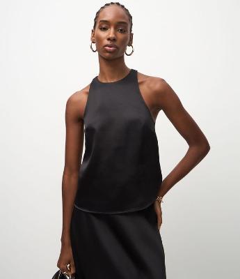 Blusa Acetinada com Decote Halter