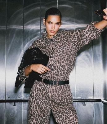 Camisa Oversized em Jeans com Estampa Animal Print