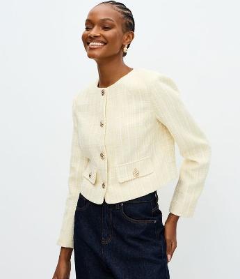 Jaqueta Leve Casaqueto em Tweed com Quatro Bolsos