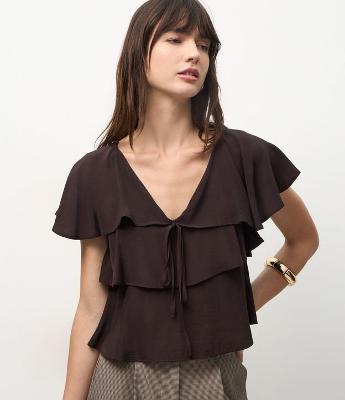 Blusa em Viscose com Babados e Amarração Frontal