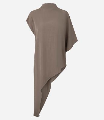 Blusa Manga Curta Assimétrica em Viscose