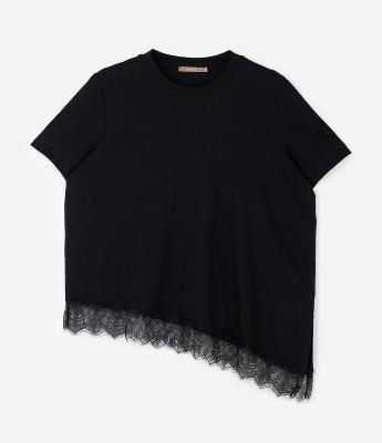 Blusa Manga Curta com Renda Irregular na Barra Curve & Plus Size