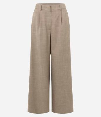 Calça Wide Leg Alfaiatada com Pregas Frontais