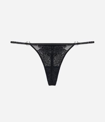 Calcinha String em Tule com Bordado Floral