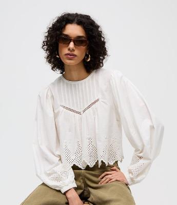 Blusa Bata em Tricoline com Bordados