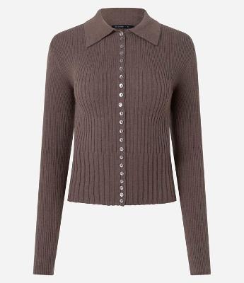 Blusa Regular em Tricô com Mini Botões e Gola Polo