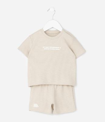 Conjunto Infantil Blusa e Short com Lettering em Relevo – Tam 0 a 18 Meses