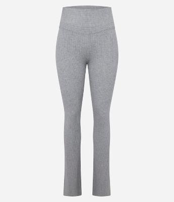 Calça Flare em Tricô