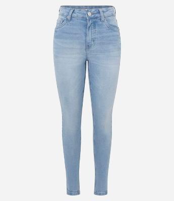 Calça Skinny em Jeans com Cintura Alta