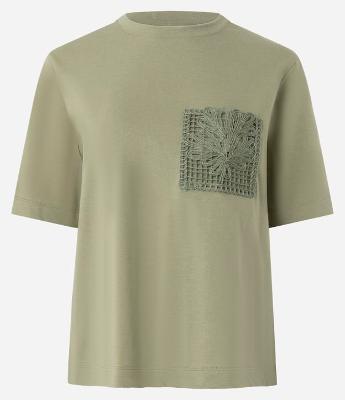 Camiseta em Algodão com Bolso Bordado