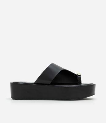Sandália Flatform em PU com Dedeira