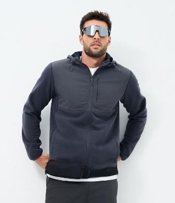 Blusão Masculino Fleece com Capuz e Recorte em Tecido Plano