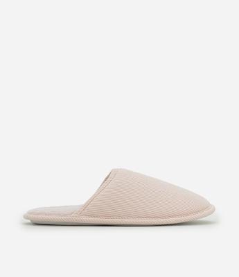 Pantufa Aberta Texturizada com Pelinhos