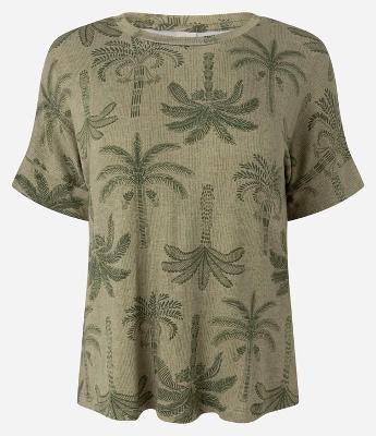 Blusa em Viscose com Estampa de Coqueiros