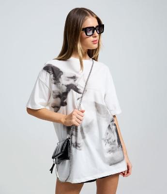 Camiseta Boxy em Algodão com Estampa de Anjos