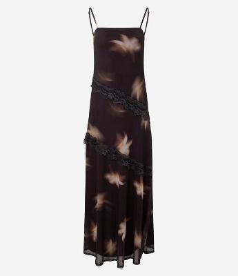 Vestido Longo em Tule com Renda Assimétrica em Camadas