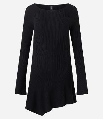 Vestido em Tricô com Decote Ombro a Ombro e Manga Alongada