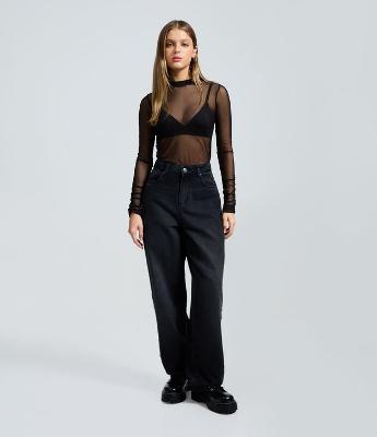 Calça Baggy em Jeans com Recortes de Estrelas e Cintura Média