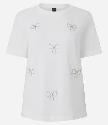 Camiseta em Algodão com Aplicação de Laços Brilhosos