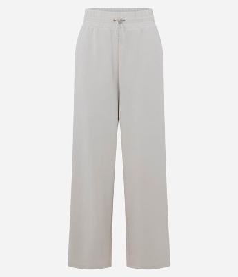 Calça Esportiva Reta em Modal com Detalhe em Ribana