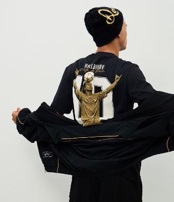 Camiseta Comfort com Estampa Ronaldinho O Mago da Bola