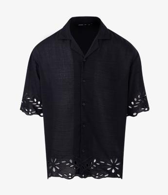 Camisa Boxy Manga Curta em Tricoline com Jacquard Bordado Floral