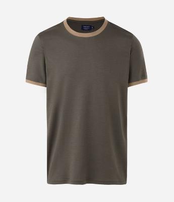 Camiseta Manga Curta com Gola Contrastante