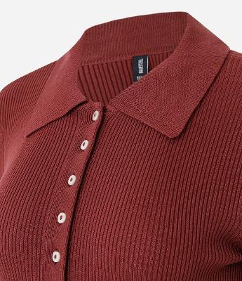 Vestido Longo em Tricô com Gola Polo