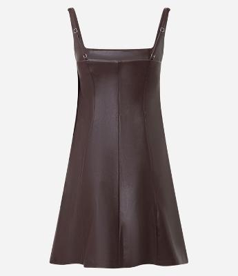 Vestido Skater em PU Curto com Decote Reto
