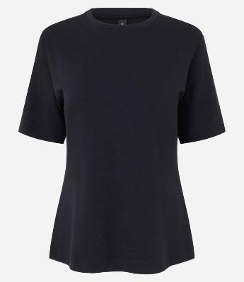 Blusa em Ponto Roma com Detalhe Acinturado nas Costas