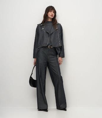 Calça Wide Leg em Jeans com Cintura Alta e Cós Alfaiatado