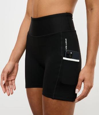 Bermuda Esportiva em Microfibra com Bolso Funcional