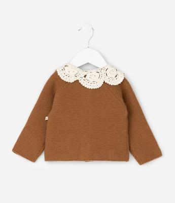 Cardigan Infantil em Tricô com Gola de Renda - Tam 0 a 18 Meses
