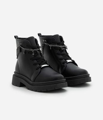 Bota Infantil Coturno com Correntes e Solado Tratorado – Tam 26 a 36
