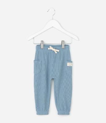 Calça Infantil em Waffle com Textura e Cordão Ajustável – Tam 0 a 18 Meses