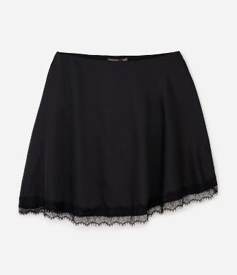 Blusa Acetinada com Renda Aplicada na Barra Curve & Plus Size
