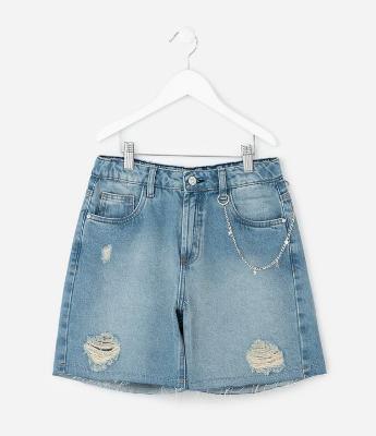 Bermuda Infantil em Jeans com Rasgos e Corrente com Estrelas – Tam 5 a 14 Anos