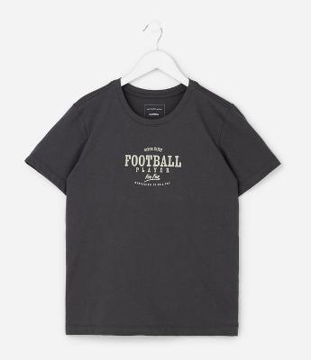 Camiseta Infantil Esportiva com Estampa Football Player – Tam 5 a 14 Anos