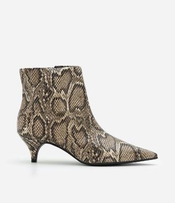 Bota Animal Print Cobra com Salto Kitten