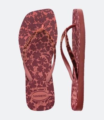Chinelo Havaianas com Bico Quadrado e Estampa Floral