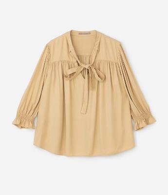 Blusa Manga 3/4 em Crepe com Amarração Curve & Plus Size