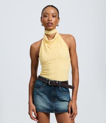 Blusa Frente Única em Renda Texturizada com Costas Abertas